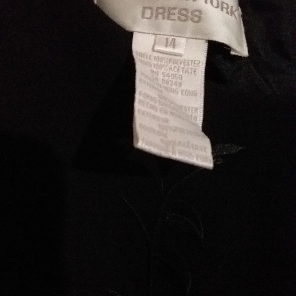 Dress - Picture 3 of 4